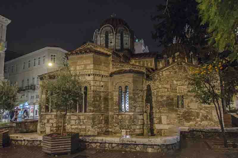 164 - Grecia - Atenas - iglesia de Kapnikarea - imagen nocturna